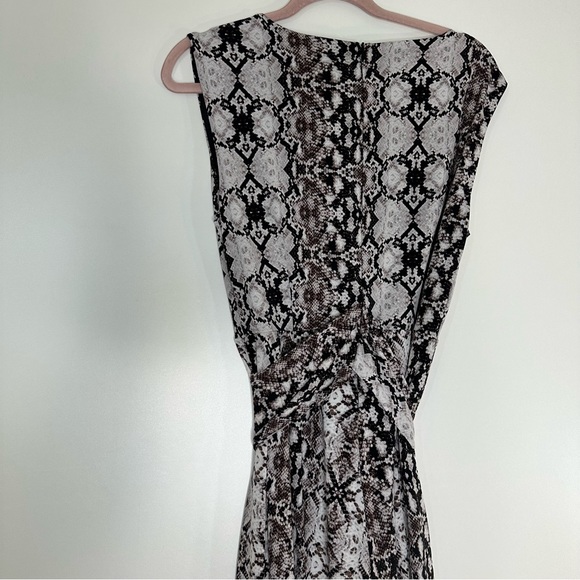 Nicole miller snakeskin print wide leg cropped jumpsuit size 6 - Picture 11 of 16